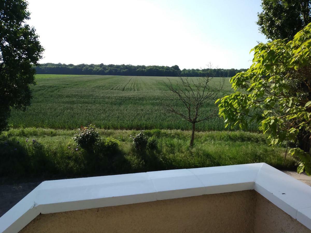 Les Hautes Mougonnieres Neuil Ngoại thất bức ảnh